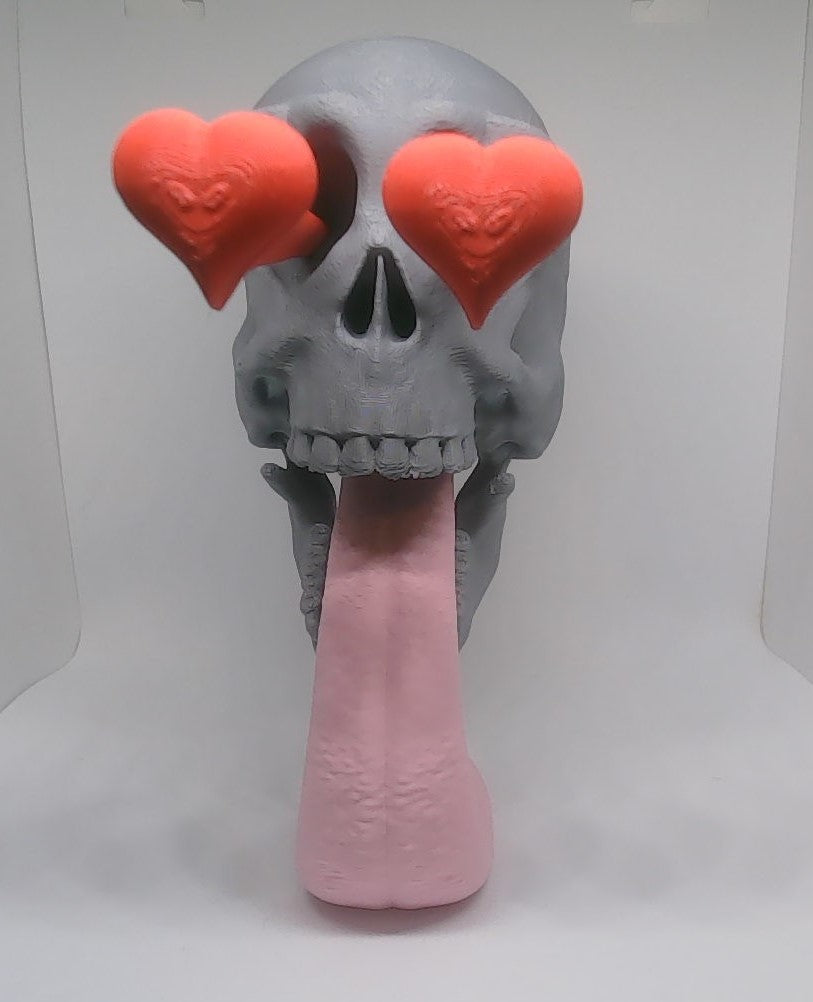 Skull in love